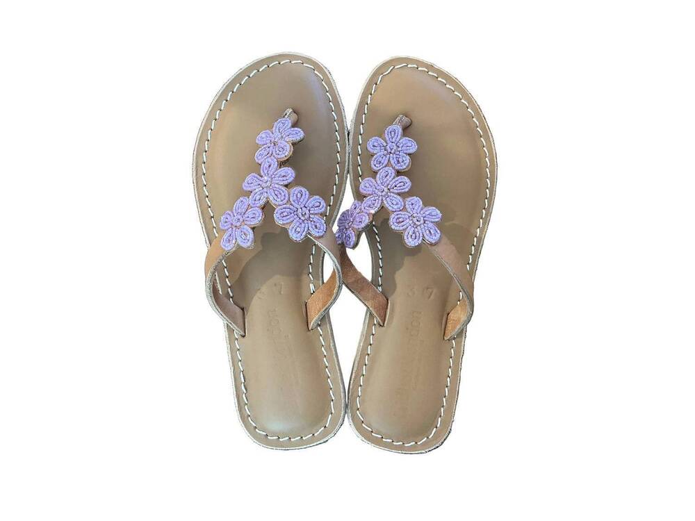 NEW LAIDBACK LONDON women's robyn flip flops in lilac